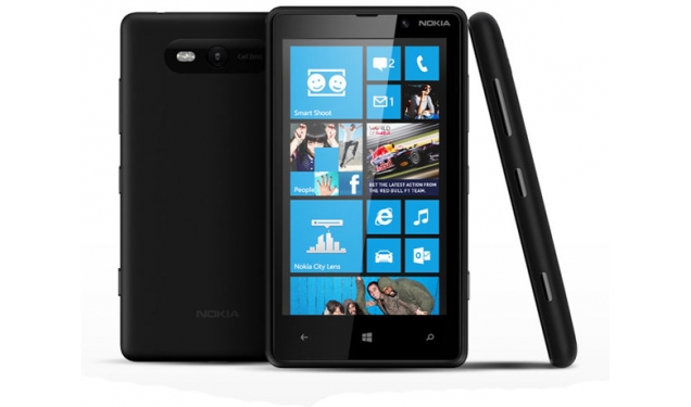NOKIA LUMIA 820